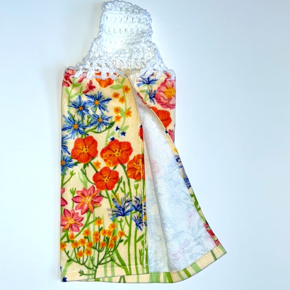 Relisted See New Listing HAND CRAFTED Crochet Floral Hanging Kitchen Hand Towels - Picture 8 of 9